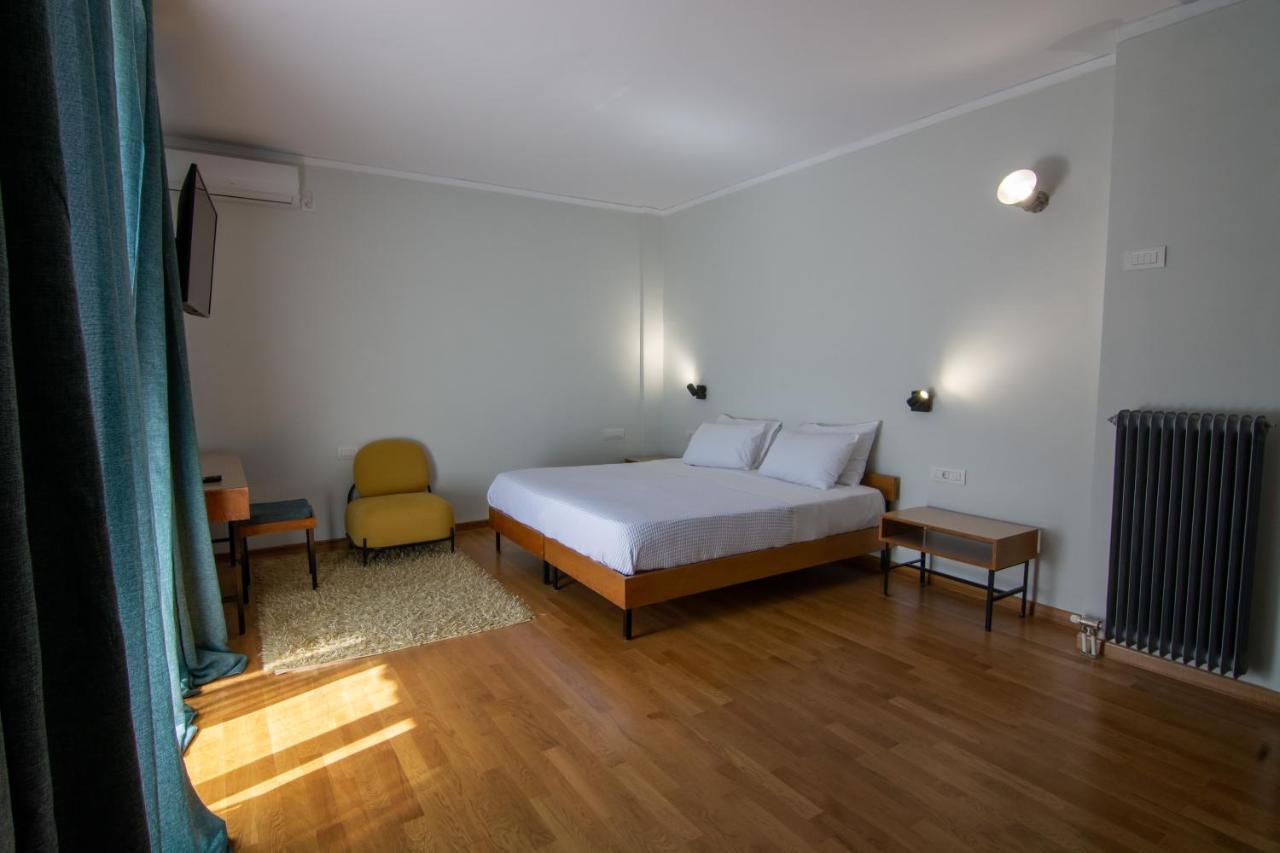 Theoxenia Hotel Andritsaina Exterior photo
